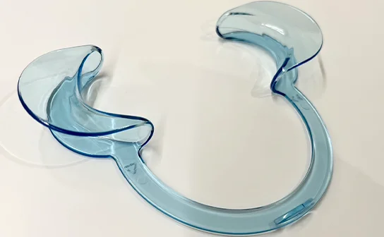 溶液を塗布